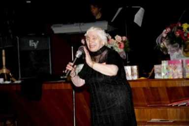 ‘Glam-mas’ redefine the golden years