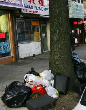Avenue U garbage piles up