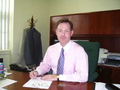 Board 7 chairman passes torch