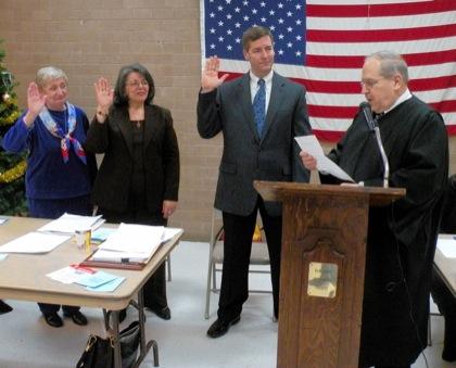 Seminara, CB 10’s first female chair, sworn in to lead board through 2010