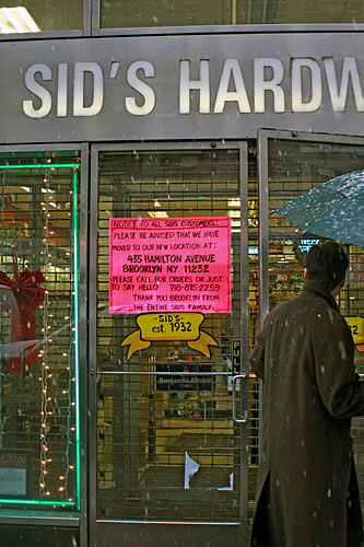 Sid’s bids adieu to Downtown