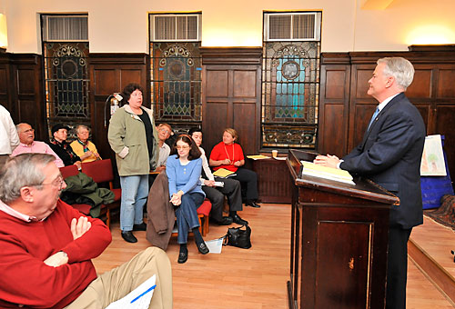 McMahon gets an earful from Bay Ridge liberals