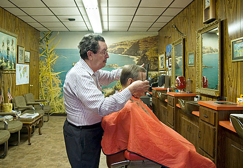 Forty year Smith Street legend, ‘Sal the Barber’ is dead