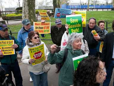 Amphitheater critics give concert promoters an earful