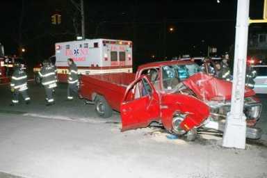 Burnett bash: Two injured as truck meets light pole