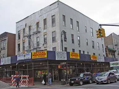 Worker death on Meserole brings renewed city scrutiny