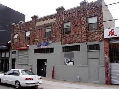 Bottled up! Make your own wine — in Williamsburg