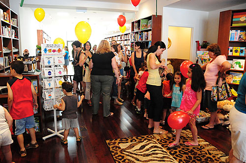 New page for Dyker Heights thanks to 13th Ave. bookstore