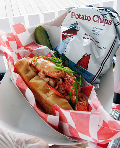 Claws out! Lobster Pound guys stick it to Brooklyn Bridge Park!