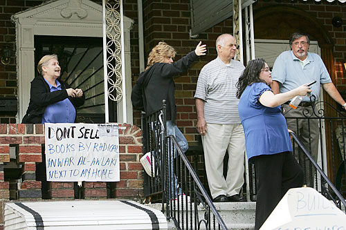 Peace march for new mosque gets ugly