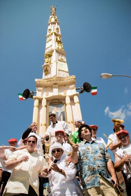 Prepare to hoist the giglio!