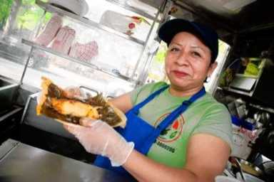 Oh the irony: City honors Hook vendors and DUMBO archway