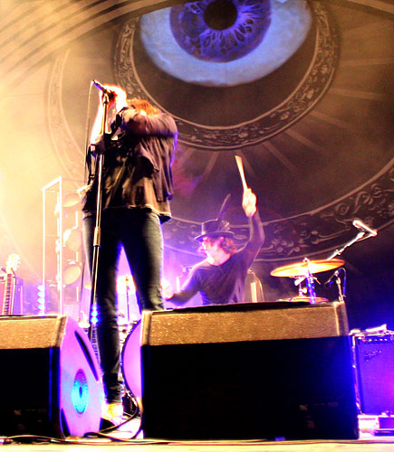 Dead Weather’s Celebrate Brooklyn show had the ‘White’ stuff