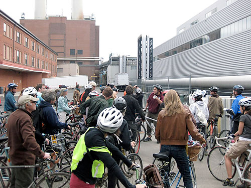 Bike tour on Sunday opens up the Navy Yard fortress