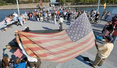 Tea but no sympathy for mosque