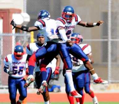 Erasmus edges Curtis in wild affair