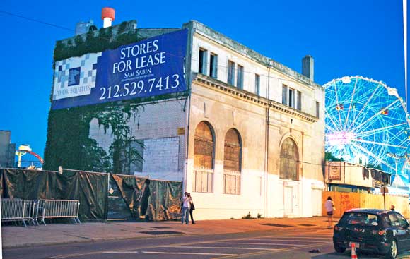 Coney dream! While Sitt tears down, hopefuls push a preservation plan