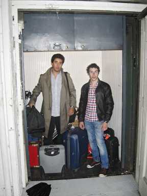 Williamsburg artists evicted in crackdown on illegal building!