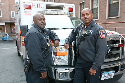 Heroes! Two EMTs chase down thief on Flatbush Avenue