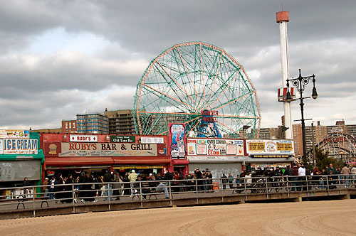 One last drink at Ruby’s on the Boardwalk