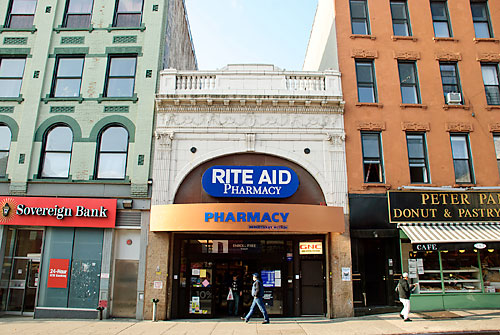 Buyer could ‘Rite’ a historic wrong at Greenpoint’s movie palace pharmacy