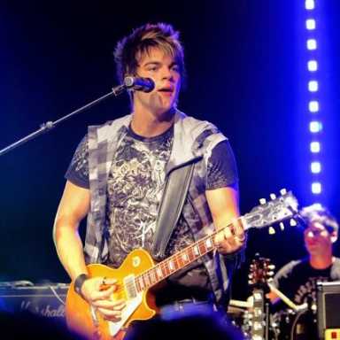 Teen music sensations Josh Golden and Burnham burn up Center Stage at Aviator