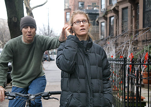 The biking iPhone thief is back!