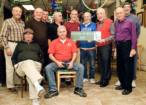 Holy Mola! Heirs to Italian heritage honor the immigrant past