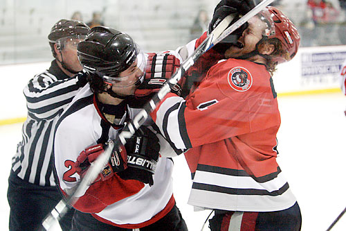 Tonight! The borough’s hockey team fights on towards the playoffs