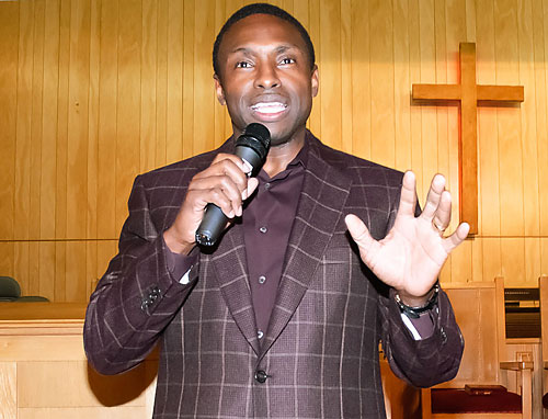 Nets coach is second-to-last in the standings, but standing tall with God