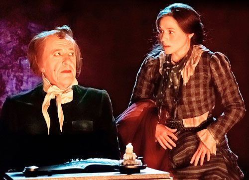 Geoffrey Rush is just insane — freakin’ insane! — in Gogol’s ‘Madman’ at BAM