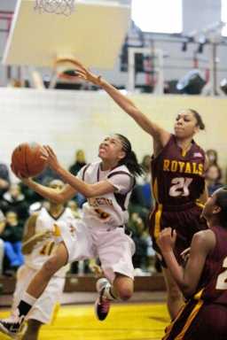 Naz, Paschall see momentum against CK slip away