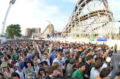 The Siren screams! Manhattan newspaper cancels festival