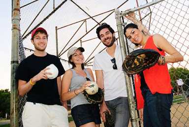 Here’s how to score: Singles softball wants you