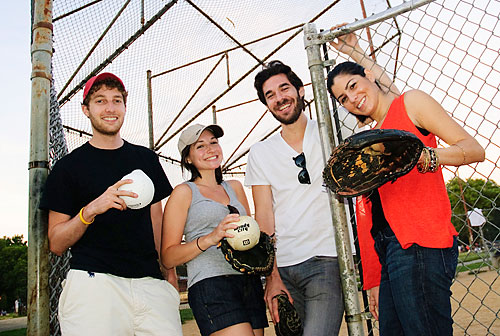 Here’s how to score: Singles softball wants you