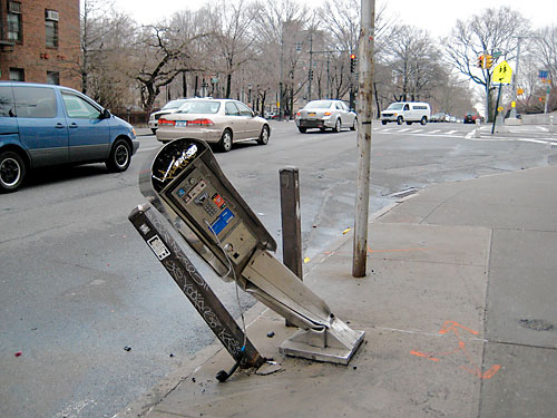 City’s Eastern Parkway fix includes signals, medians and a bike lane