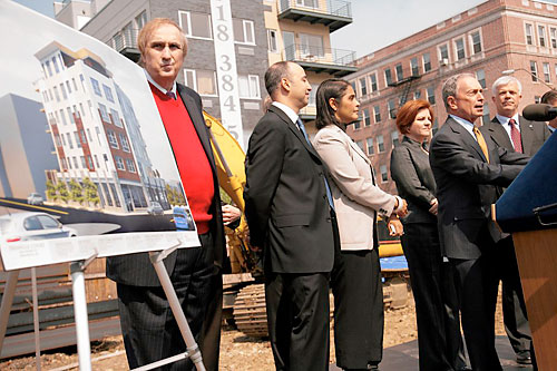 Whoa, get a load of how pissed off Vito Lopez is at the mayor!