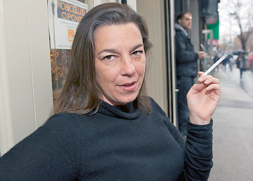 She’s smokin’! But that’s the problem, as Park honcha must quit before May 23