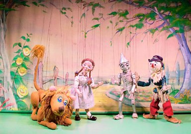 ‘Wizard’ of blahs at Puppetworks