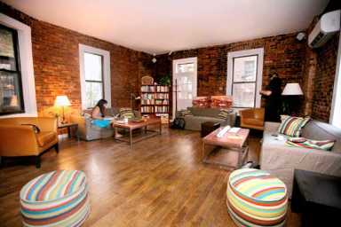 New Heights cafe — Vineapple — is like your living room (only much bigger)