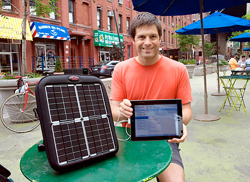 iBag! DUMBO company sells solar-powered backpacks