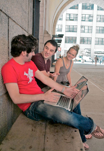 Work in the park! DUMBO is city’s first all-Wi Fi neighborhood