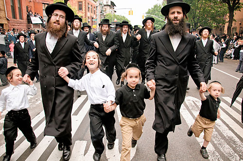 Torah! Torah! Torah! Williamsburg shuls go crazy for new scrolls