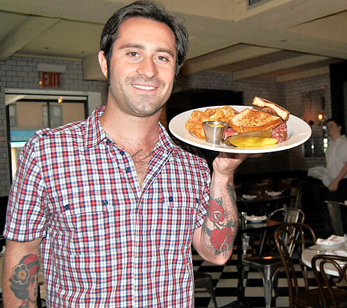 Old ‘Gold’: New Ridge deli goes back to Brooklyn’s roots