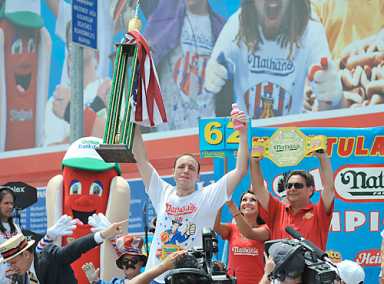 Chestnut wins again! But so does Kobayashi