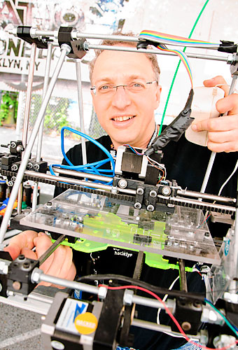 Bklyn tinkerers come up short at hometown inventor convention