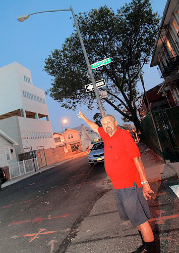 Brighton Beach’s streetlight saga!