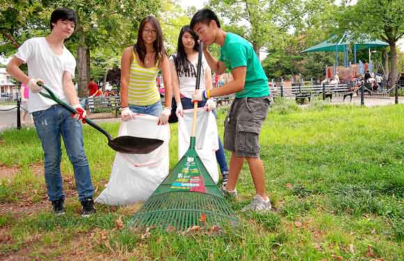 Teens take out the trash