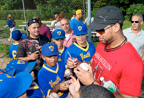 Mets’ rookie with Brooklyn roots gives back to youth league
