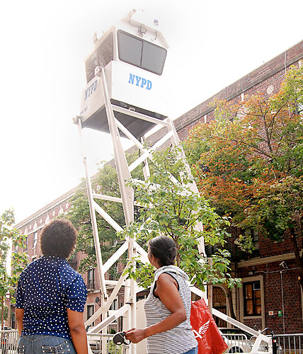 Cops converge on Flatbush ‘shooting gallery’